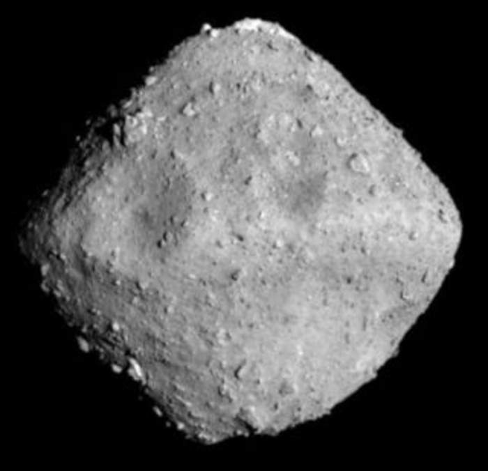 162173 Ryugu: Apollo asteroid
