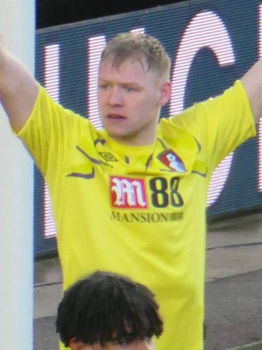 Aaron Ramsdale: English footballer (born 1998)