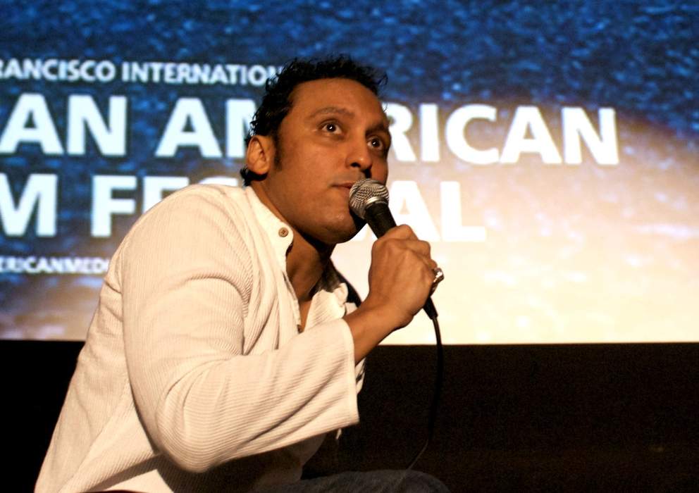 Aasif Mandvi: British–American actor, comedian and writer