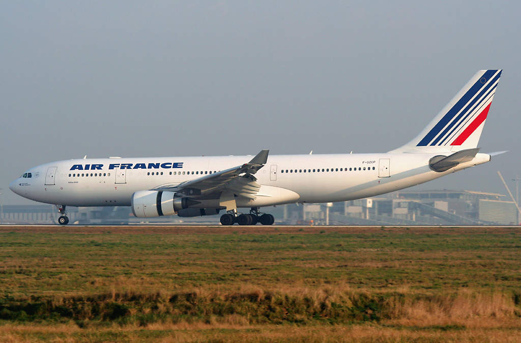Air France Flight 447: 2009 mid-Atlantic ocean aircraft crash