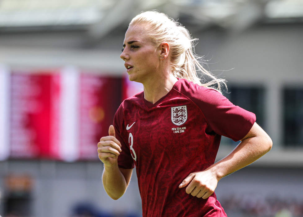 Alex Greenwood: English footballer (born 1993)