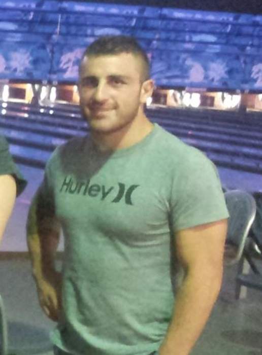 Alexander Volkanovski: Australian mixed martial artist (born 1988)