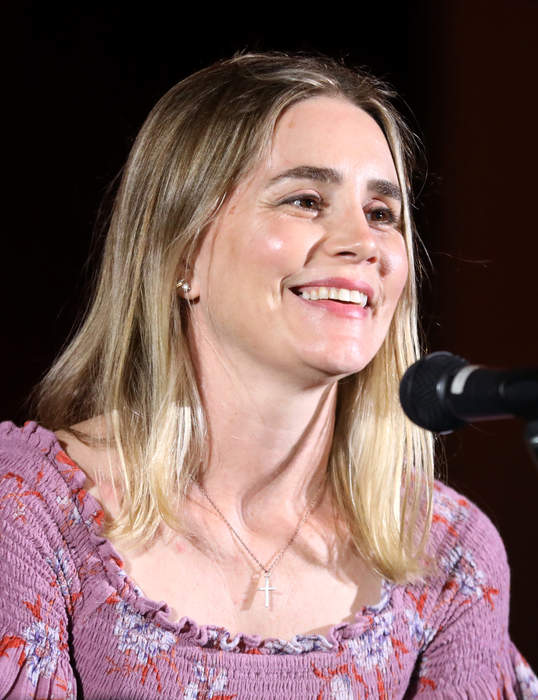 Alison Lohman: American retired actress (born 1979)