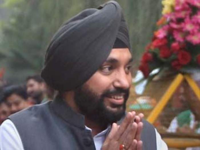 Arvinder Singh Lovely: AKALI DAL politician