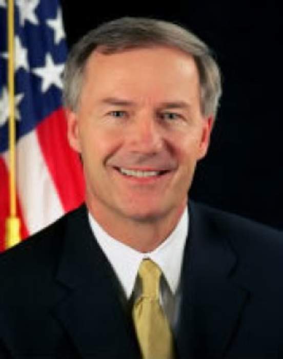 Asa Hutchinson: American attorney and politician (born 1950)