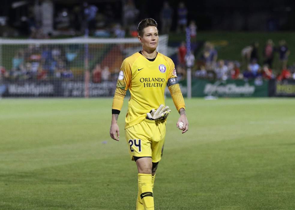 Ashlyn Harris: American professional soccer player (born 1985)