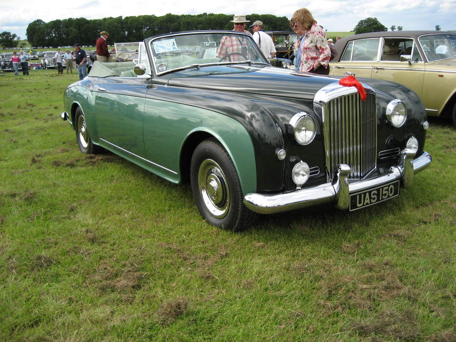 Bentley Continental: Motor vehicle