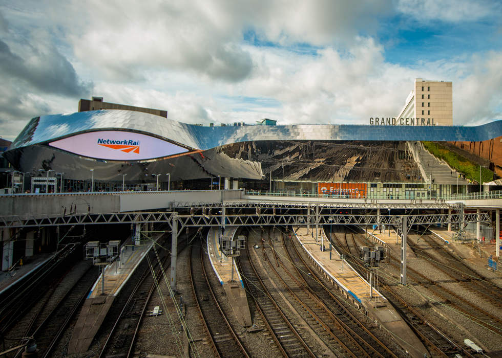 Birmingham New Street railway station: Largest station in Birmingham, England