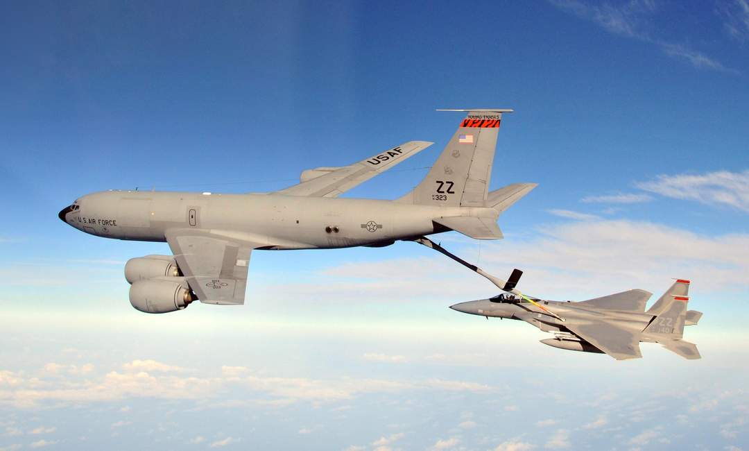 Boeing KC-135 Stratotanker: US military aerial refueling and transport aircraft