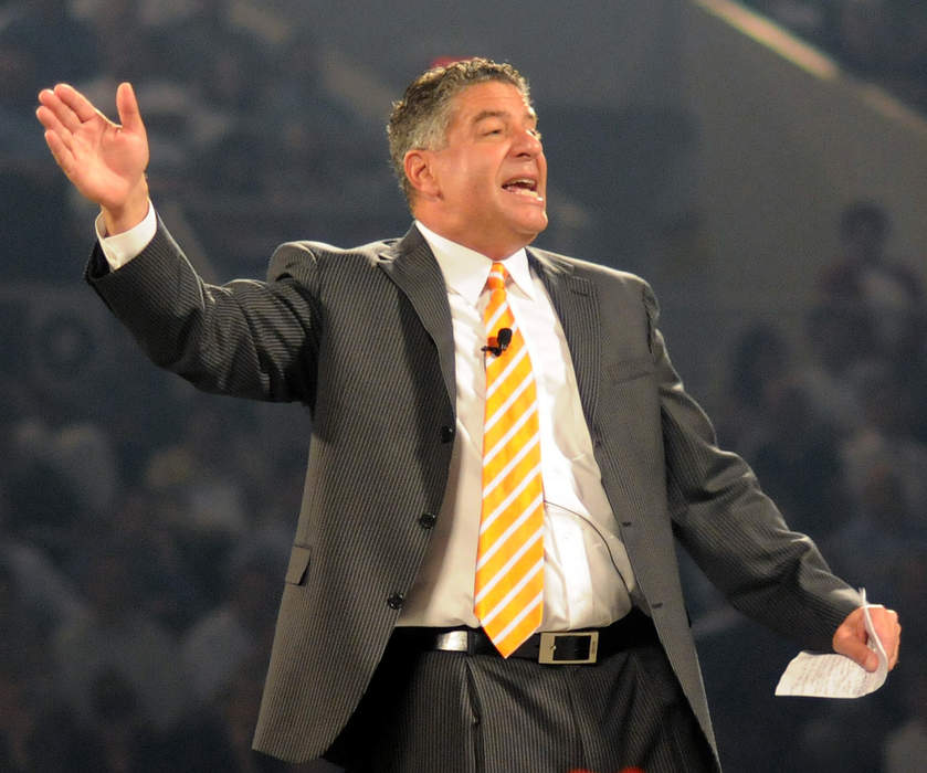 Bruce Pearl: American basketball coach (born 1960)