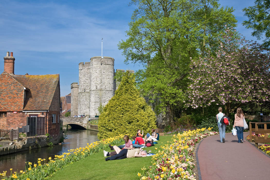 Canterbury: Cathedral city in Kent, England