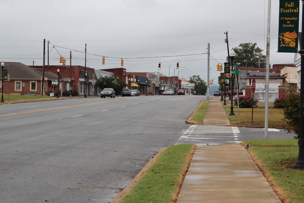Centre, Alabama: City in and county seat of Cherokee County, Alabama