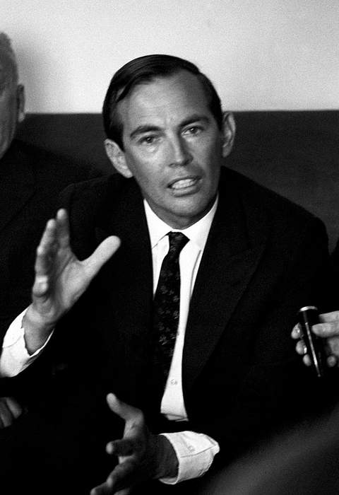 Christiaan Barnard: South African cardiac surgeon (1922–2001)