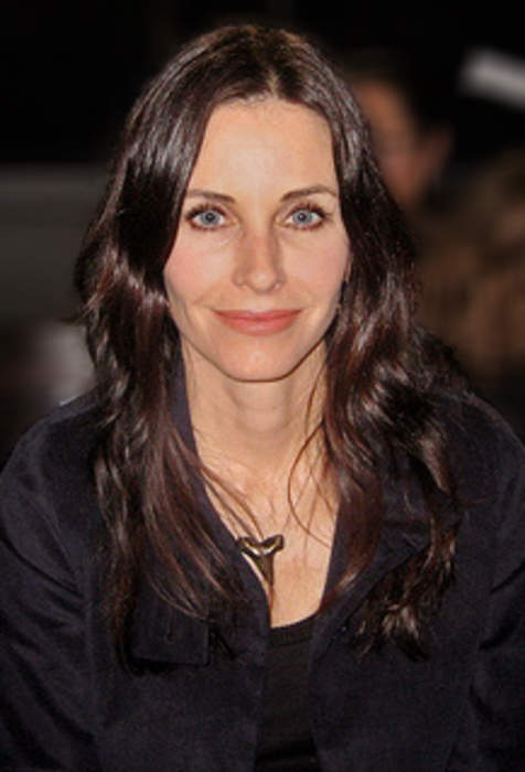 Courteney Cox: American actress and filmmaker (born 1964)