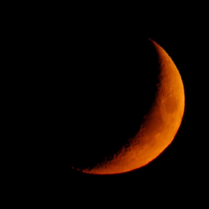 Crescent: Symbol of a lunar phase