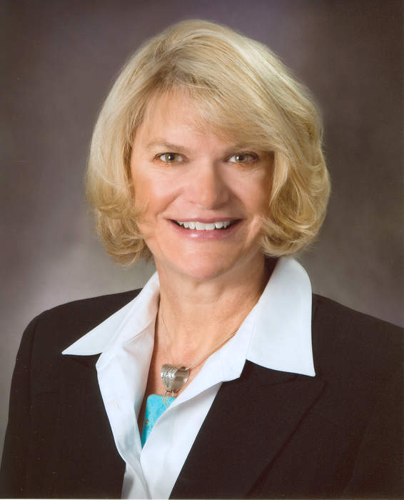 Cynthia Lummis: American politician (born 1954)