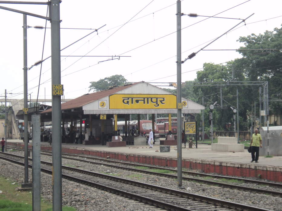 Danapur railway station: Railway station in Bihar