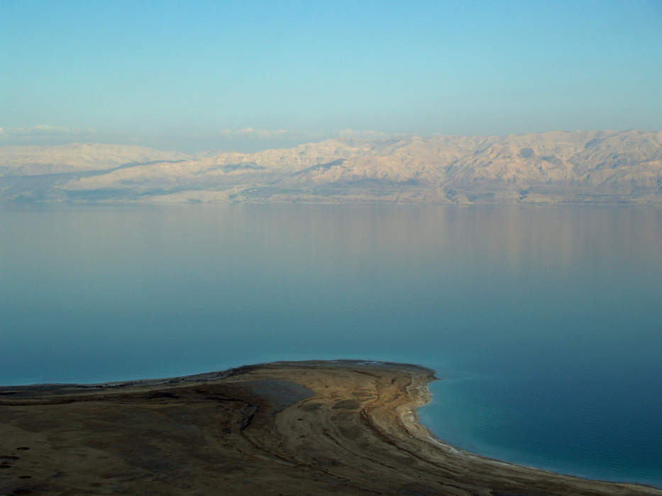 Dead Sea: Salt lake bordering Palestine, Jordan and Israel
