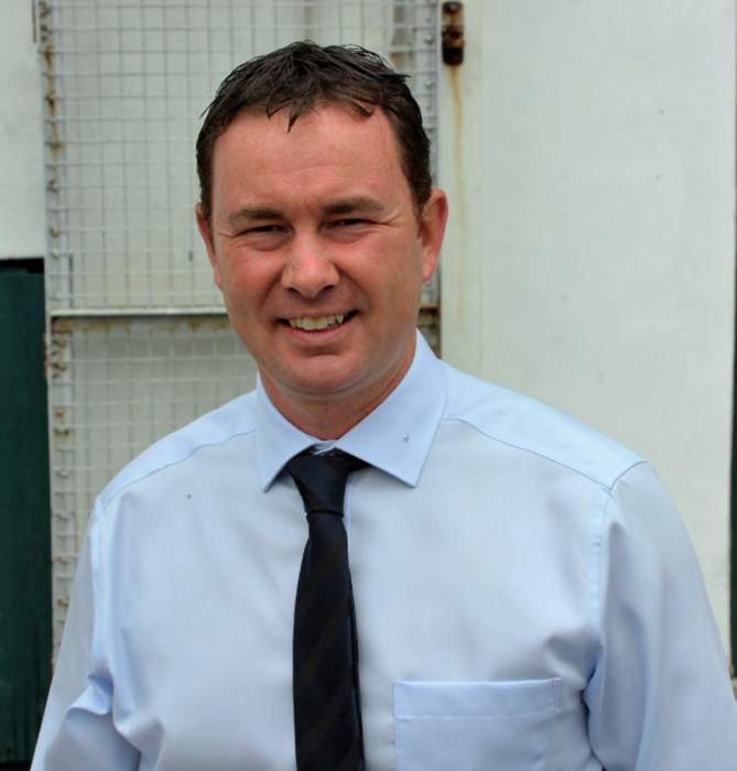 Derek Adams: Scottish footballer and manager