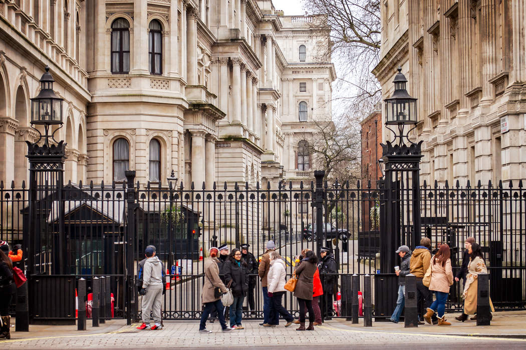 Downing Street: Street in London, England