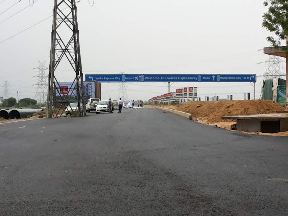 Dwarka Expressway: Expressway in Delhi and Haryana, India