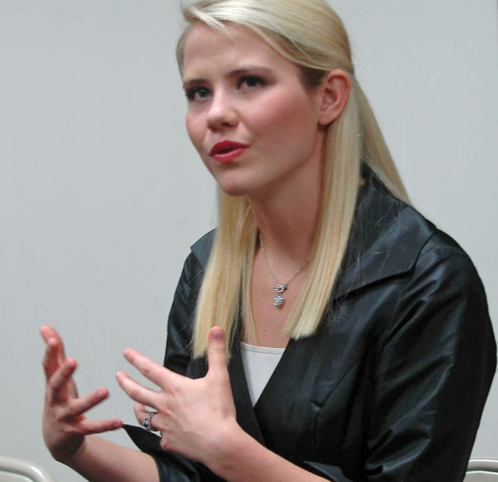 Elizabeth Smart: American kidnapping victim and child welfare activist