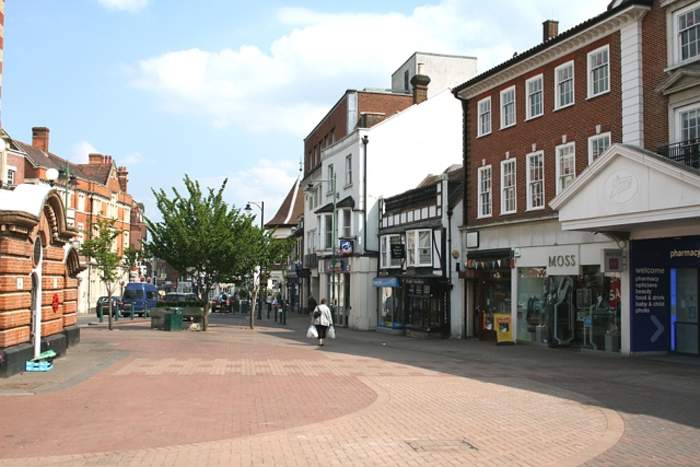 Epsom: Town in Surrey, England