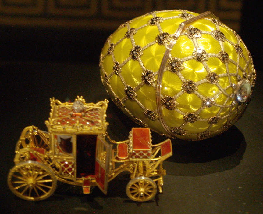 Fabergé egg: Valuable jewelled egg