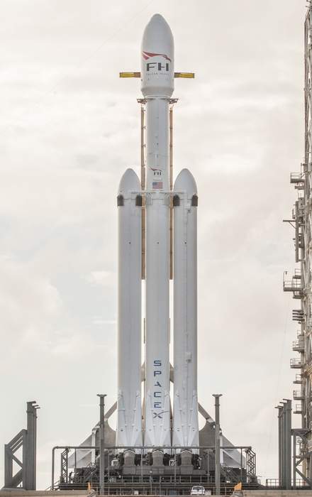 Falcon Heavy: Orbital launch vehicle made by SpaceX