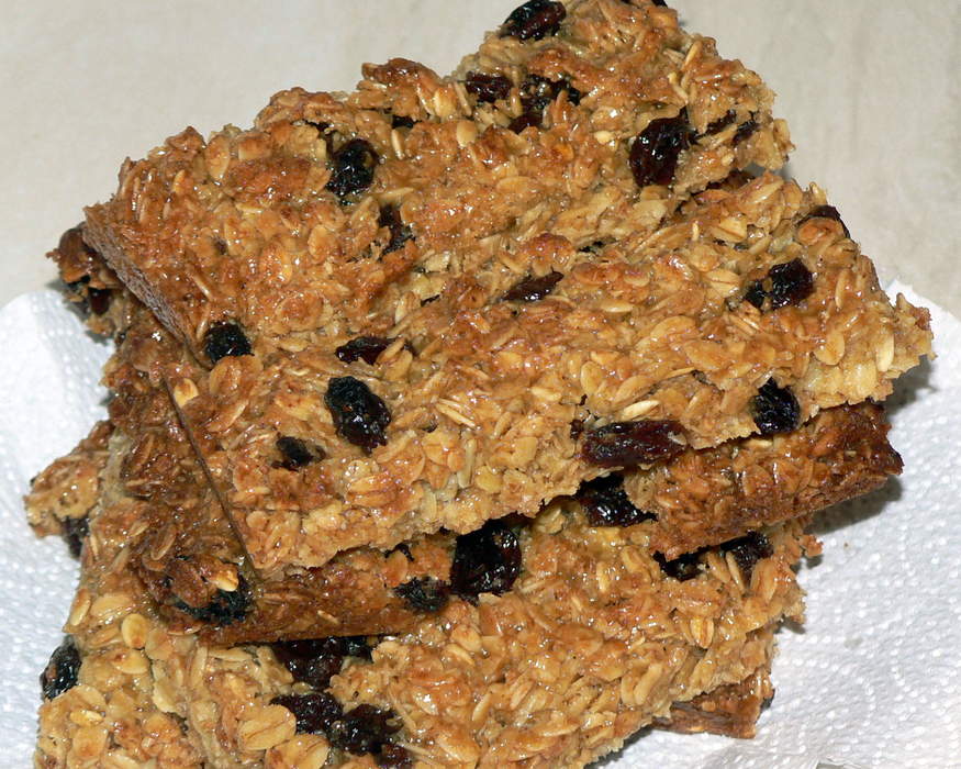 Flapjack (oat bar): Oat bar made with butter, sugar & syrup