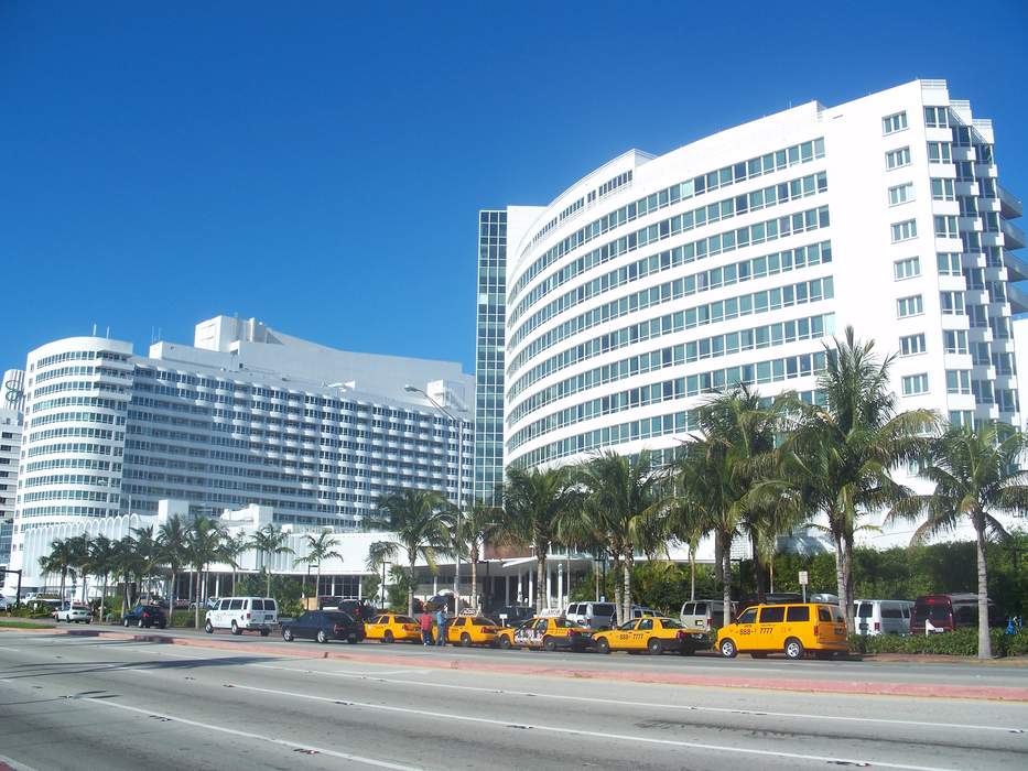 Fontainebleau Miami Beach: Hotel in Miami Beach, Florida