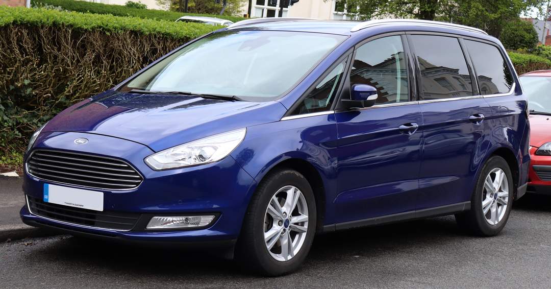 Ford Galaxy: Motor vehicle