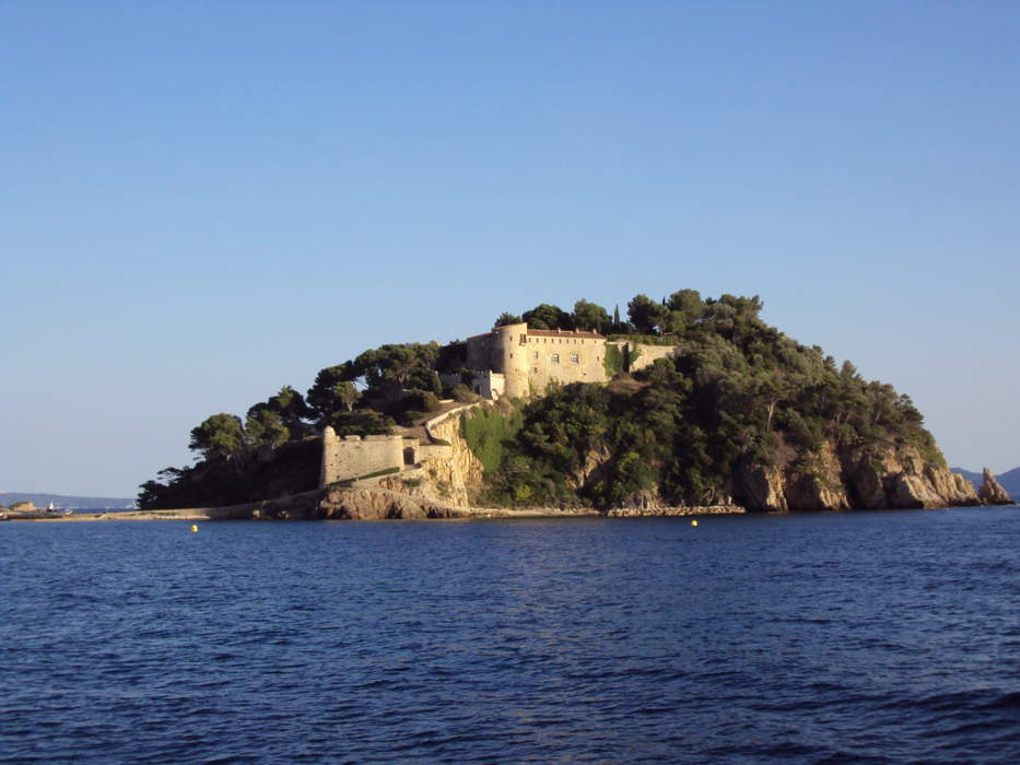 Fort de Brégançon: Island fortress in the French Riviera, presidential retreat