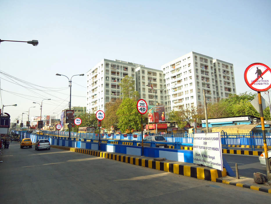 Gariahat Road: Neighbourhood in Kolkata in West Bengal, India