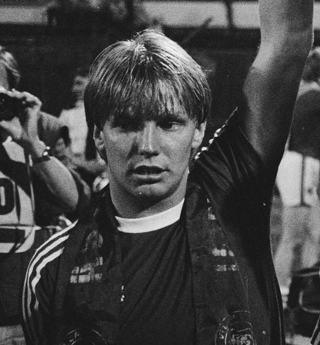 Gary Shaw (footballer, born 1961): English footballer (1961–2024)