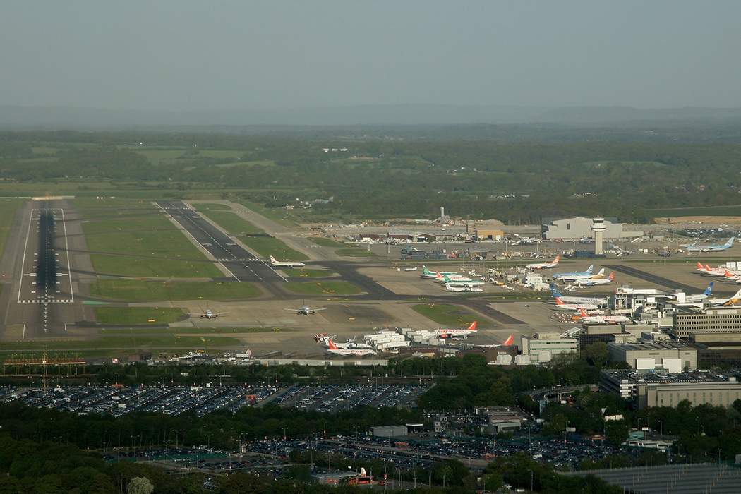 Gatwick Airport: Secondary international airport serving London, England, United Kingdom