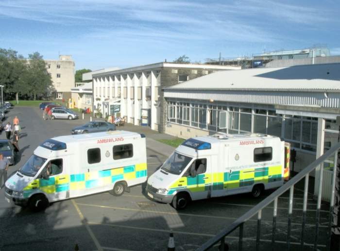 Glangwili General Hospital: Hospital in Carmarthenshire, Wales