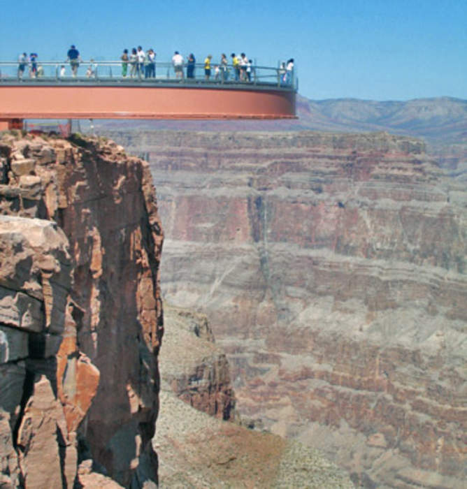 Grand Canyon Skywalk: Tourist attraction