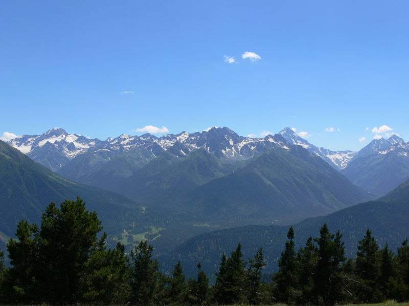 Greater Caucasus: Major mountain range of the Caucasus Mountains
