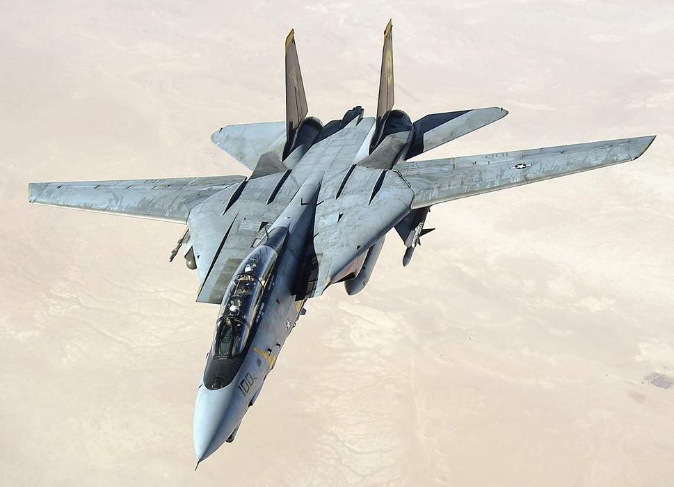 Grumman F-14 Tomcat: Carrier-based air superiority fighter aircraft family