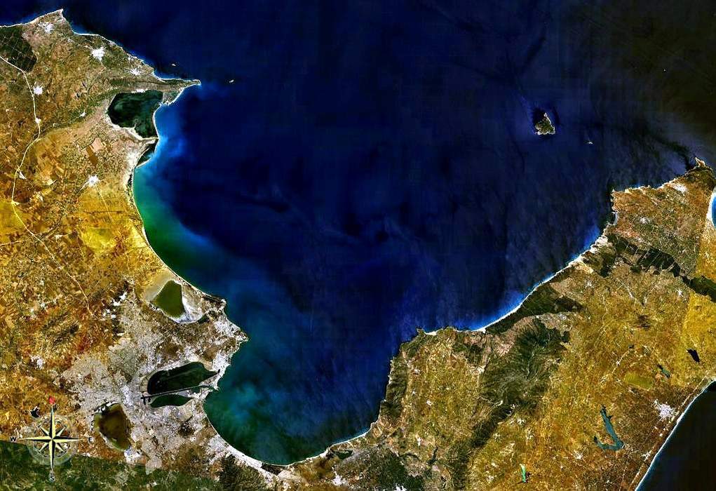 Gulf: Large inlet from the ocean into the landmass