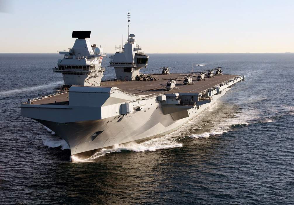 HMS Queen Elizabeth (R08): Royal Navy aircraft carrier, Fleet Flagship