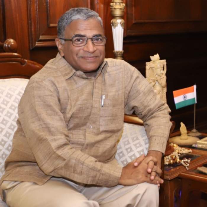 Harivansh Narayan Singh: Indian politician