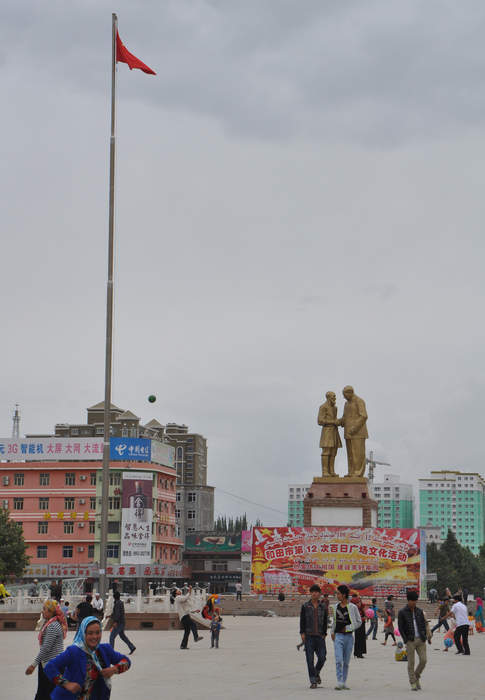 Hotan: County-level city in Xinjiang, People's Republic of China