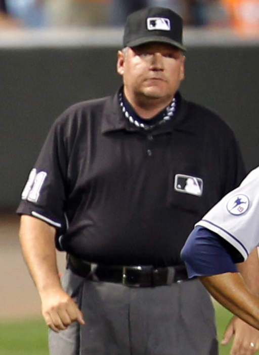 Hunter Wendelstedt: American baseball umpire (born 1971)