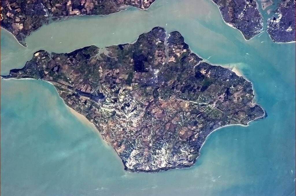 Isle of Wight: County and island of England