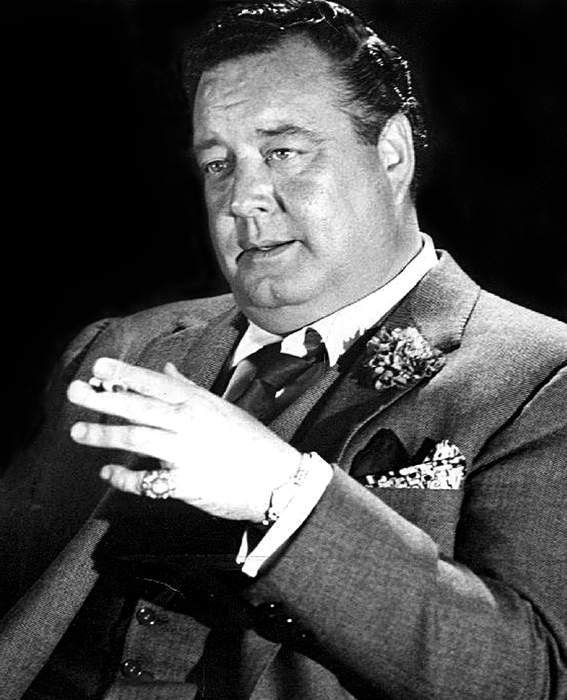 Jackie Gleason: American actor, comedian and musician (1916–1987)
