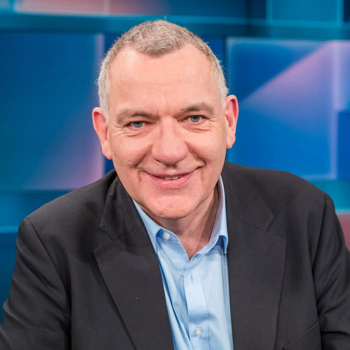 Jan van Aken (politician): German politician and biologist