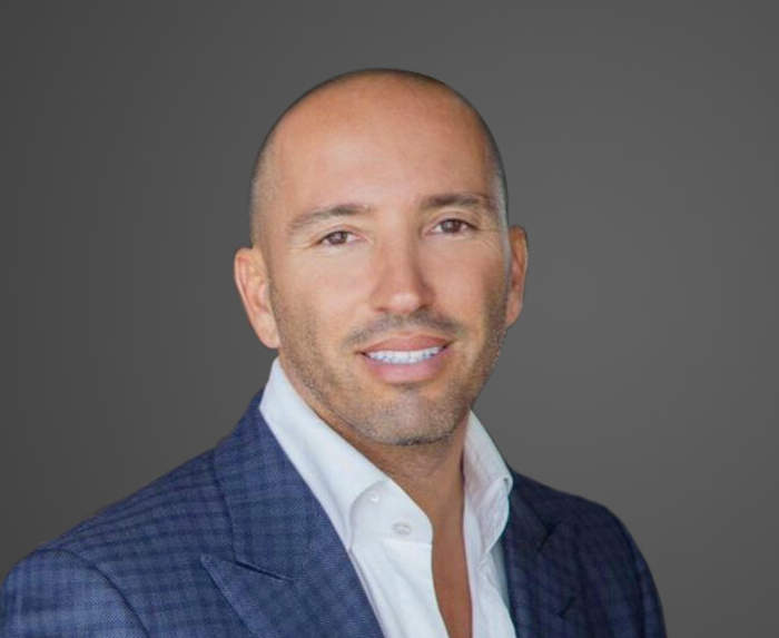 Jason Oppenheim: American real estate broker and attorney (born 1977)