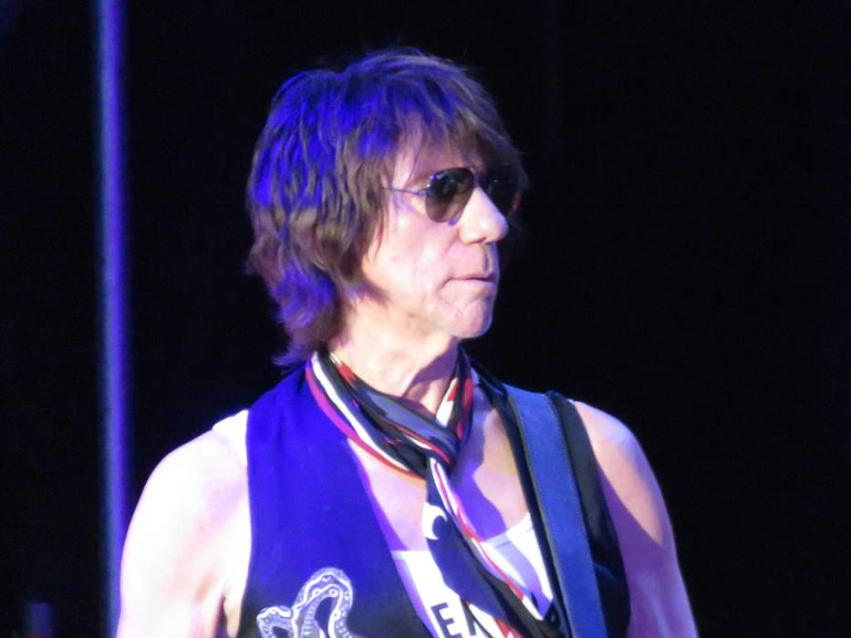 Jeff Beck: English guitarist (1944–2023)